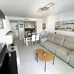 De 3 Dormitorios, Piscina Y Parking Apartamento