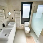 Apartamento De 3 Dormitorios, Piscina Y Parking *
