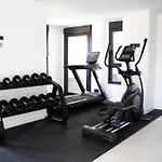 Apartamento De 3 Dormitorios, Piscina Y Parking Calpe