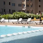 De 3 Dormitorios, Piscina Y Parking * Calpe