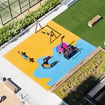 De 3 Dormitorios, Piscina Y Parking Apartamento