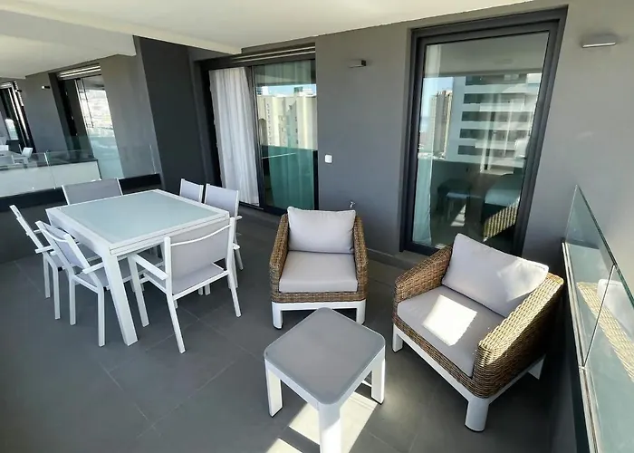 De 3 Dormitorios, Piscina Y Parking Apartamento Calpe